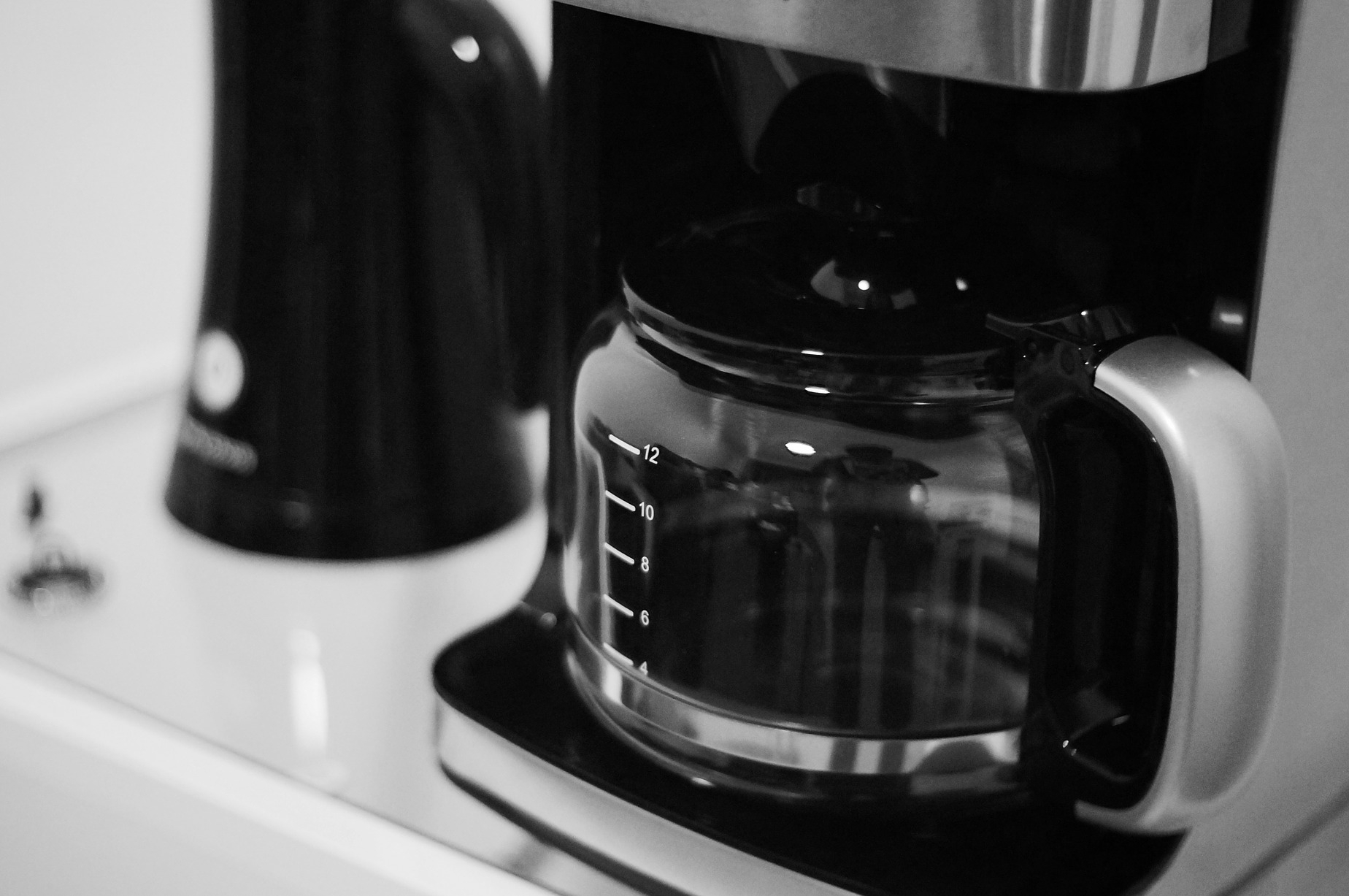 An automatic coffee brewer